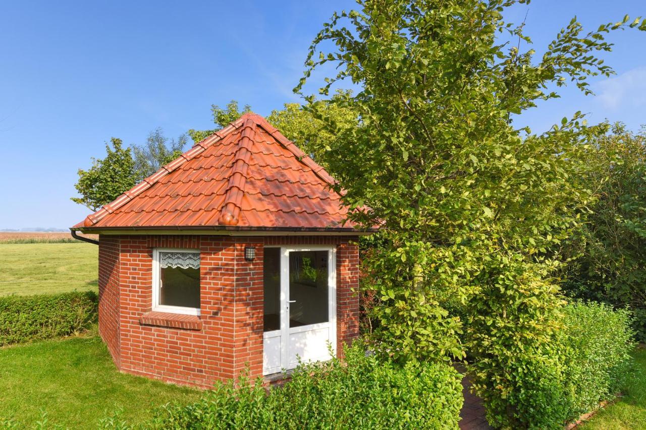 Ferienwohnungen Im Haus Flinthoern Neuharlingersiel Exterior foto
